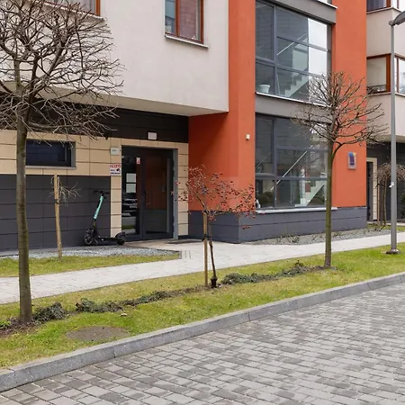 Luxury With Furnished Balcony, Parking And Desk In Cracow By Renters Prestige Апартаменты *