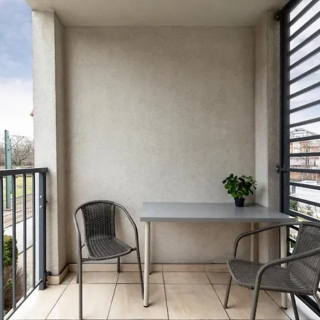 Luxury With Furnished Balcony, Parking And Desk In Cracow By Renters Prestige Краков