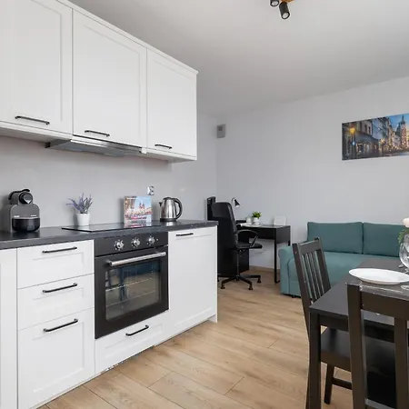 Luxury With Furnished Balcony, Parking And Desk In Cracow By Renters Prestige * Krakau